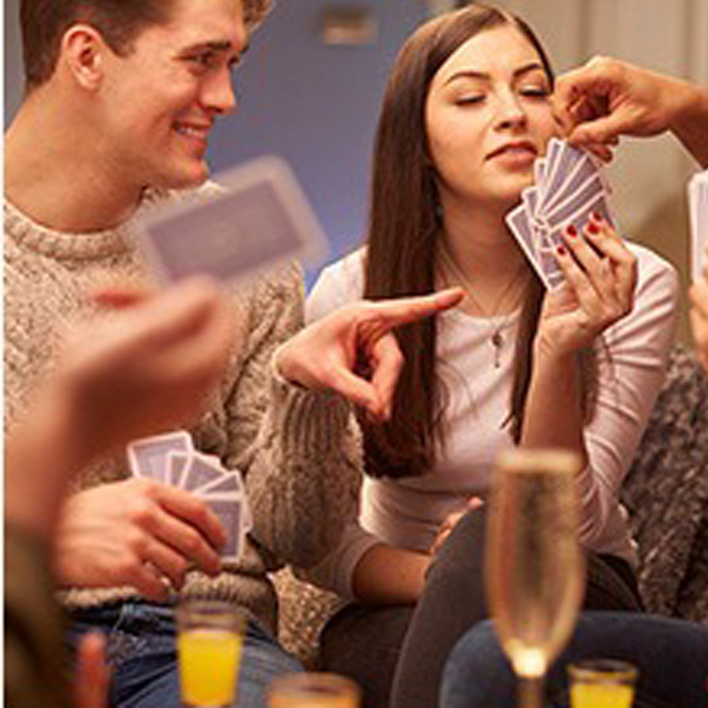 Kartu Remi Spanyol yang Menyen - Party Games In Spanish ulasan dan harga